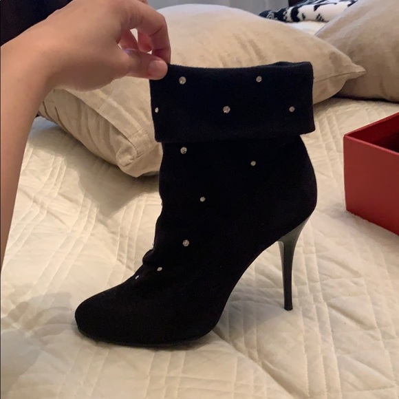 Boots - Picture 4 of 7